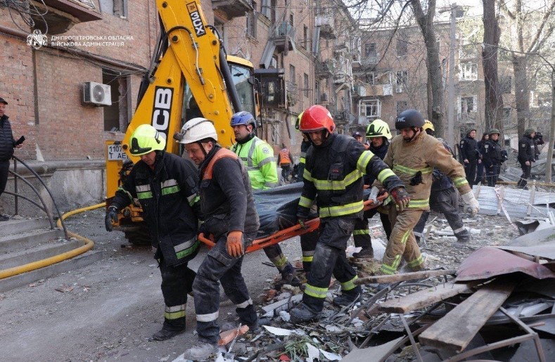 Росіяни ударили по Дніпру 10 ракетами і 80 дронами: Філатов - про наслідки атаки РФ